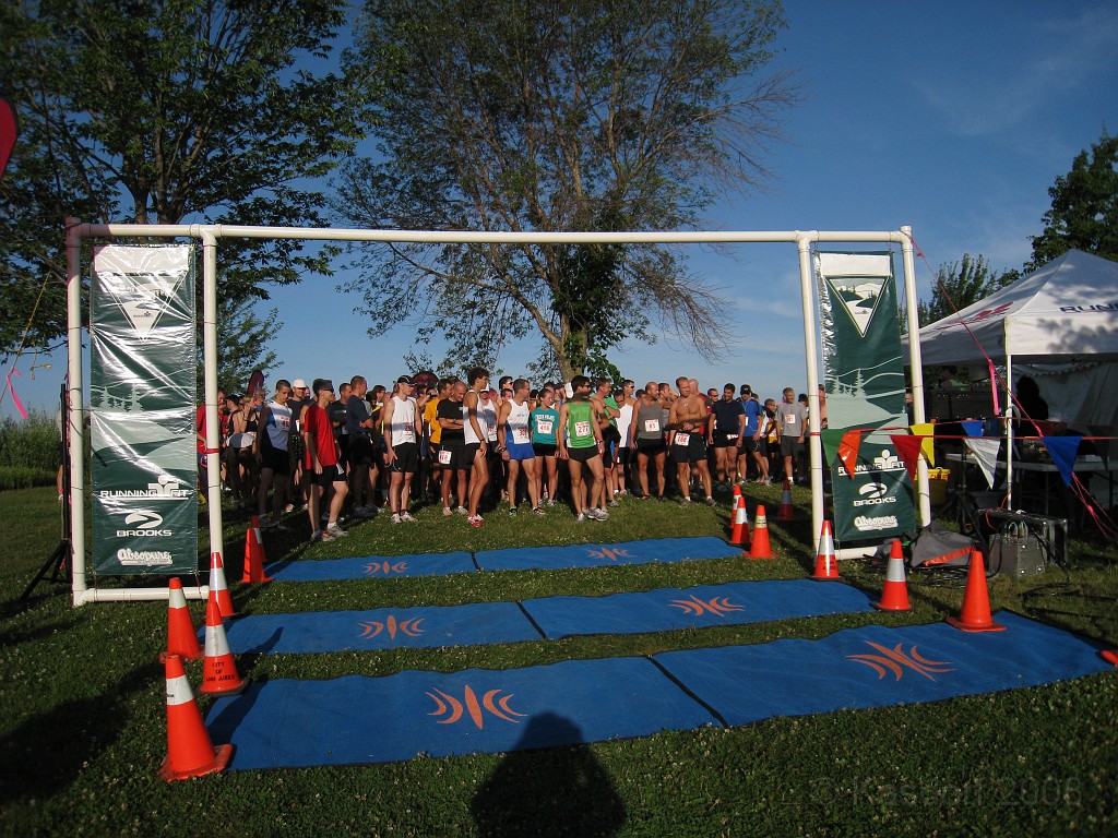 The Legend 10M 2009 014.jpg - The Legend, a nice 10 Mile trail race at Sleepy Hollow state park in Michigan. These are some pictures from the 2009 running of the race.